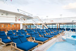 Pooldeck auf der Azamara Journey
