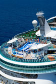 Blick auf das Pooldeck der Royal Caribbean Liberty of the Seas