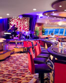Die Viking Crown Piano Lounge auf der Royal Caribbean Independence of the Seas