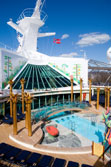 Das Pooldeck auf der Royal Caribbean Independence of the Seas