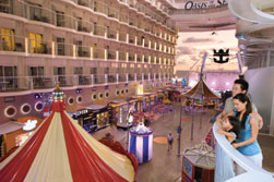 Die Promenade auf der Royal Caribbean Oasis of the Seas