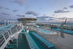 Das Sonnendeck auf der Royal Caribbean Vision of the Seas